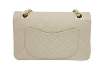 Load image into Gallery viewer, CHANEL マトラッセWフラップチェーンショルダー 1番台 ショルダーバッグ ベージュ×ゴールド 金具 23cm 美品 中古 44289