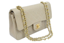 Load image into Gallery viewer, CHANEL マトラッセWフラップチェーンショルダー 1番台 ショルダーバッグ ベージュ×ゴールド 金具 23cm 美品 中古 44289