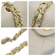 Load image into Gallery viewer, CHANEL マトラッセWフラップチェーンショルダー 1番台 ショルダーバッグ ベージュ×ゴールド 金具 23cm 美品 中古 44289