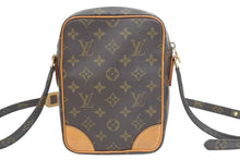 Load image into Gallery viewer, LOUIS VUITTON ルイ・ヴィトン モノグラム アマゾン ショルダーバッグ ポシェット ブラウン 斜め掛け M45236 中古 44317