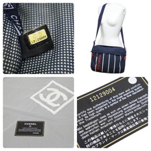 Load image into Gallery viewer, CHANEL シャネル スポーツライン ショルダーバッグ ココマーク 12番台 ストライプ ネイビー ホワイト レッド 美品 中古 44592