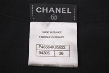 Load image into Gallery viewer, CHANEL シャネル ニット ココマーク エンブレム トップス P46564K05822 ウール ブラック レディース サイズ36 美品 中古 44610