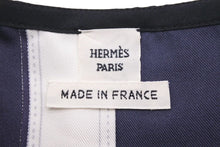 Load image into Gallery viewer, HERMES エルメス ノースリーブ ワンピース トップス ベルト柄 総柄 フランス製 シルク ホワイト ネイビー 34 美品 中古 44647