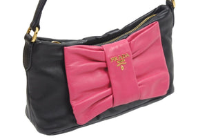 PRADA プラダ リボン ワンショルダーバッグ ポシェットポーチ ハンドバッグ A9378B レザー ブラック ピンク 中古 美品 44691