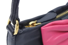 画像をギャラリービューアに読み込む, PRADA プラダ リボン ワンショルダーバッグ ポシェットポーチ ハンドバッグ A9378B レザー ブラック ピンク 中古 美品 44691