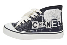 Load image into Gallery viewer, 新品同様品 CHANEL シャネル 20SS ミッドカットスニーカー カメリア ココ G35960X51691 ブラック ホワイト サイズ35 中古 44804
