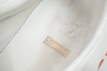 Load image into Gallery viewer, Louis Vuitton Supreme ルイヴィトン シュプリーム スニーカー モノグラムライン ホワイト レッド サイズ7 1/2 中古 44805