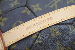 新品同様 LOUIS VUITTON ルイヴィトン サッカーボール 1998年フランスワールドカップ記念 M99054 中古 45085