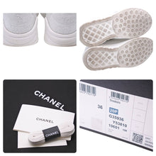 Load image into Gallery viewer, CHANEL シャネル スニーカー フラットシューズ ローカット ココマーク ホワイト スパンコール レザー サイズ36 美品 中古 45250