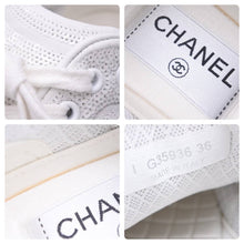 Load image into Gallery viewer, CHANEL シャネル スニーカー フラットシューズ ローカット ココマーク ホワイト スパンコール レザー サイズ36 美品 中古 45250