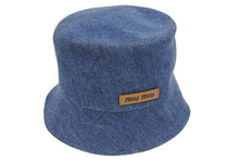 画像をギャラリービューアに読み込む, 新品未使用 MIUMIU ミュウミュウ デニムバケットハット 帽子 ブロンドロゴ コットン レザー ブルー サイズM 45252