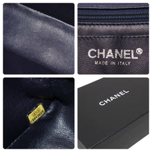 Load image into Gallery viewer, CHANEL シャネル ミニマトラッセ ネイビー キャビアスキン 15番台 ショルダーバッグ 美品 中古 45326