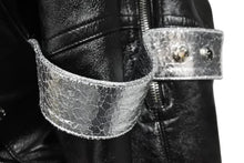 Load image into Gallery viewer, LOUISVUITTON ルイヴィトン クロップド レザー ジャケット ブラック シルバー モノグラム FGLJ80JNN サイズ34 美品 中古 45348