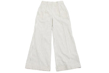 Load image into Gallery viewer, CHANEL シャネル ストライプパンツ ボトムス ココマーク P55660V41682 コットン ホワイト ブラック サイズ38 美品 中古 45438