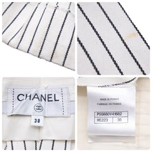 Load image into Gallery viewer, CHANEL シャネル ストライプパンツ ボトムス ココマーク P55660V41682 コットン ホワイト ブラック サイズ38 美品 中古 45438