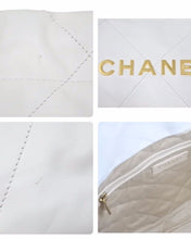 Load image into Gallery viewer, 22年完売品 CHANEL シャネル トートバッグ スモールオール22 ホワイト系 カーフ 牛革 美品 中古 45493