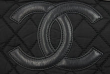 Load image into Gallery viewer, CHANEL シャネル パリニューヨークライン マトラッセ ココマーク トートバッグ 12番台 ナイロン レザー 美品 中古 45522