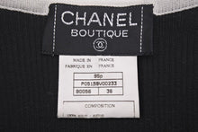 Load image into Gallery viewer, CHANEL シャネル タンクトップ ココマークボタン P05159V00233 95P コットン ブラック ホワイト サイズ36 美品 中古 45582