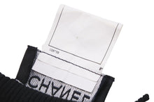 Load image into Gallery viewer, CHANEL シャネル タンクトップ ココマークボタン P05159V00233 95P コットン ブラック ホワイト サイズ36 美品 中古 45582