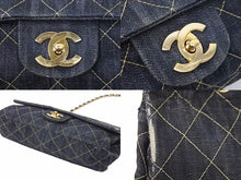 Load image into Gallery viewer, シャネル CHANEL スパークリングデニム マトラッセ チェーンショルダーバッグ インディゴブルー 10番台 中古 45596