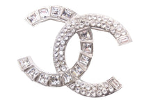 Load image into Gallery viewer, CHANEL シャネル ココマーク ブローチ アクセサリー 装飾品 小物 ラインストーン メタル 14C シルバー 美品 中古 45658