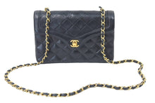 Load image into Gallery viewer, CHANEL シャネル ヴィンテージ ショルダーバッグ ミニマトラッセ 1番台 レザー ブラック ゴールド金具 良品 中古 45839
