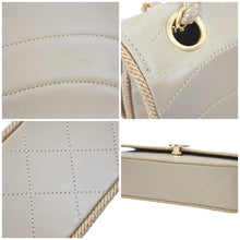 Load image into Gallery viewer, CHANEL シャネル ヴィンテージ マトラッセショルダーバッグ ココマーク 00番台 ベージュ ゴールド金具 良好 中古 45840