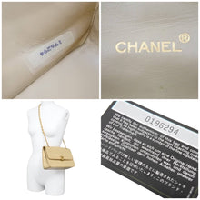 Load image into Gallery viewer, CHANEL シャネル ヴィンテージ マトラッセショルダーバッグ ココマーク 00番台 ベージュ ゴールド金具 良好 中古 45840