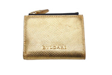 Load image into Gallery viewer, BVLGARI ブルガリ セルペンティ フォーエバー 二つ折り財布 コインケース スネークヘッド 蛇 レザー ゴールド 美品 中古 45895