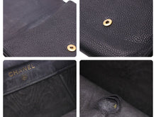 Load image into Gallery viewer, CHANEL シャネル ヴィンテージ 三つ折り財布 ココマーク グレインドカーフスキン ブラック 良品 中古 45904