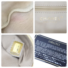 Load image into Gallery viewer, CHANEL シャネル ヴィンテージ ムートンスエードハンドバッグ ココマーク 10番台 ベージュ 良品 中古 45920