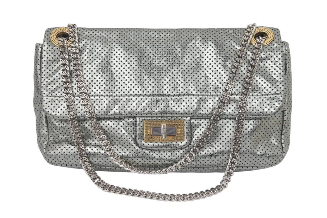 CHANEL シャネル 2.55ライン チェーン ショルダーバッグ ロゴ パンチング Wチェーン 鞄 ゴールド 11番台 中古 45924