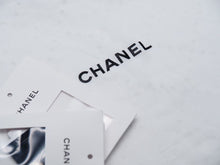 Load image into Gallery viewer, 未使用 CHANEL シャネル セットアップ P70314K10008 P70317K10008 ネイビー シルバー金具 サイズ38 中古 45942