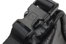 Load image into Gallery viewer, CHANEL シャネル ショルダーバッグ ココマーク スポーツライン 11番代 ブラック ライトグレー 中古 46000