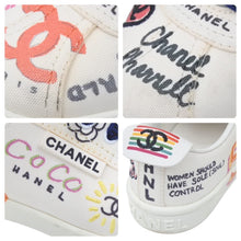 Load image into Gallery viewer, CHANEL 19SS ファレルウィリアムス グラフィックローカットスニーカー ホワイトマルチカラー 36 美品 中古 46013