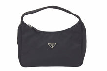Load image into Gallery viewer, PRADA プラダ MV515 ホーボー ハンドバッグ ミニバッグ 三角ロゴ金具 プレート ナイロン ブラック レディース 美品 中古 46071