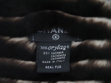 Load image into Gallery viewer, 超美品 シャネル ココマーク オリラグ ラビット ファー マフラー W13×H140 ブラウン CHANEL レディース 中古 46107
