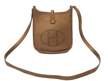 Load image into Gallery viewer, 極美品 HERMES エルメス エヴリン TPM 御堂筋 2007年 ブロンズ ショルダーバック 2007年 □K刻印 中古 46142