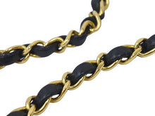 Load image into Gallery viewer, CHANEL シャネル ヴィンテージ ミニマトラッセチェーンショルダーバッグ 3番台 ブラック ゴールド金具 美品 中古 46143