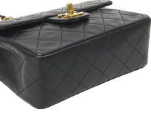 Load image into Gallery viewer, CHANEL シャネル ヴィンテージ ミニマトラッセチェーンショルダーバッグ 3番台 ブラック ゴールド金具 美品 中古 46143