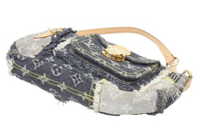 Load image into Gallery viewer, LOUIS VUITTON ルイ ヴィトン パウチィ M95383 モノグラムデニムパッチワーク グレー ハンドバッグ ポーチ 美品 中古 46181