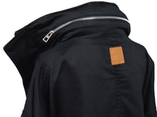 Load image into Gallery viewer, 極美品 LOEWE ロエベ マルチポケット ミリタリー フード コート ブラック H526330X78 アウター コットン 黒 サイズ44 中古 46189