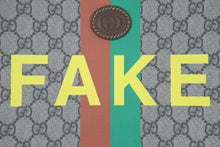 Load image into Gallery viewer, GUCCI グッチ 2020AW Fake Not Print Medium Suitcase フェイクノットプリントミディアムスーツケース 2WAYバッグ 美品 中古 46201
