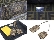 Load image into Gallery viewer, FENDI フェンディ トランク ズッキーノ ズッカ柄 カモ カモフラージュ 迷彩グリーン 7VV059 美品 中古 46211