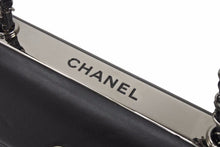 Load image into Gallery viewer, CHANEL シャネル フラップバッグ 2WAYバッグ ショルダーバッグ 26番台 ロゴプレート ラムスキン 美品 中古 46237