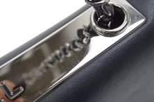 Load image into Gallery viewer, CHANEL シャネル フラップバッグ 2WAYバッグ ショルダーバッグ 26番台 ロゴプレート ラムスキン 美品 中古 46237