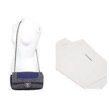Load image into Gallery viewer, CHANEL シャネル マトラッセ ツイード Wチェーン ショルダーバッグ 20番台 ネイビー ココマーク シルバー金具 美品 中古 46300 正規品