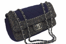 Load image into Gallery viewer, CHANEL シャネル マトラッセ ツイード Wチェーン ショルダーバッグ 20番台 ネイビー ココマーク シルバー金具 美品 中古 46300 正規品