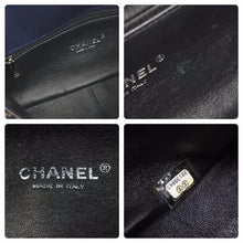 Load image into Gallery viewer, CHANEL シャネル マトラッセ ツイード Wチェーン ショルダーバッグ 20番台 ネイビー ココマーク シルバー金具 美品 中古 46300 正規品