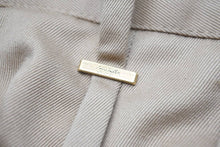 Load image into Gallery viewer, Louis vuitton ルイヴィトン 20SS ステープルズエディション パンツ RM202Q NKO HHP44W ベージュ サイズ42 美品 中古 46357
